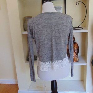 *62 Bethany Mota Lace Hem Crop Top